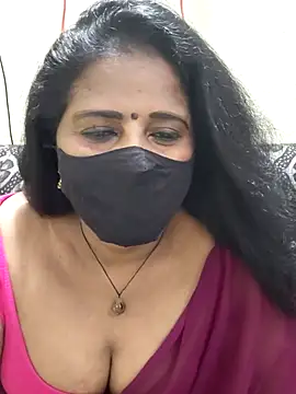 Snapshot of Sunitha-tamilponu chatting on 6, 7, 2026 Sunitha-tamilponu online show from 6, 7, 2026