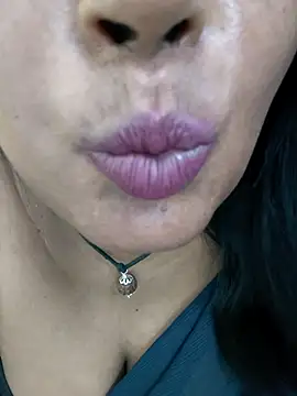 Snapshot of Sunitha-tamilponu chatting on 14, 7, 2026 Sunitha-tamilponu online show from 14, 7, 2026