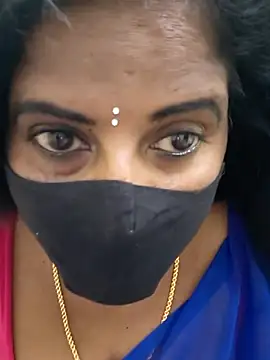 Snapshot of Sunitha-tamilponu chatting on 22, 7, 2026 Sunitha-tamilponu online show from 22, 7, 2026