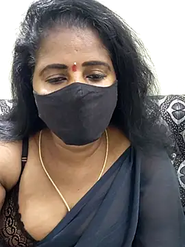 Snapshot of Sunitha-tamilponu chatting on 23, 7, 2026 Sunitha-tamilponu online show from 23, 7, 2026