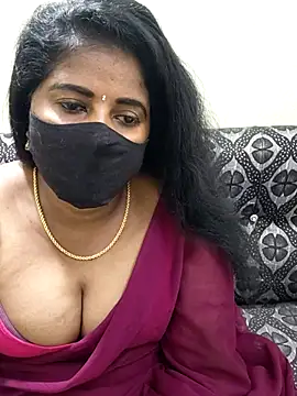 Snapshot of Sunitha-tamilponu chatting on 28, 7, 2026 Sunitha-tamilponu online show from 28, 7, 2026