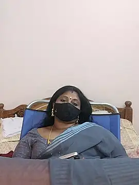 Snapshot of telugu_Geetha40 chatting on 5, 6, 2026 telugu Geetha40 online show from 5, 6, 2026