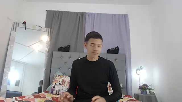 PhillipCox online show from 13, 6, 2026