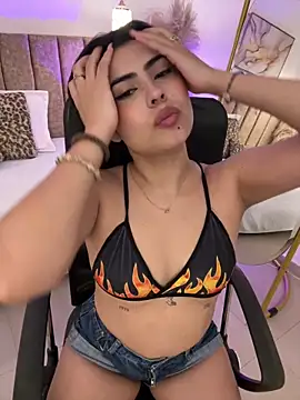 Snapshot of SofiVelvet_ chatting on 6, 5, 2026 SofiVelvet online show from 6, 5, 2026