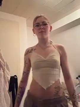 Snapshot of Lina-420 chatting on 18, 5, 2026 Lina-420 online show from 18, 5, 2026