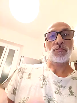 Snapshot of circusmale chatting on 30, 4, 2026 circusmale online show from 30, 4, 2026