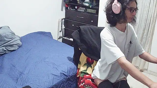 hxxyro1 online show from 28, 4, 2026