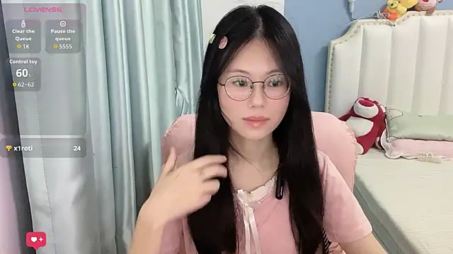 Snapshot of Luna-666 chatting on 8, 7, 2026 Luna-666 online show from 8, 7, 2026