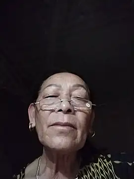 Snapshot of mouth22 chatting on 13, 5, 2026 mouth22 online show from 13, 5, 2026