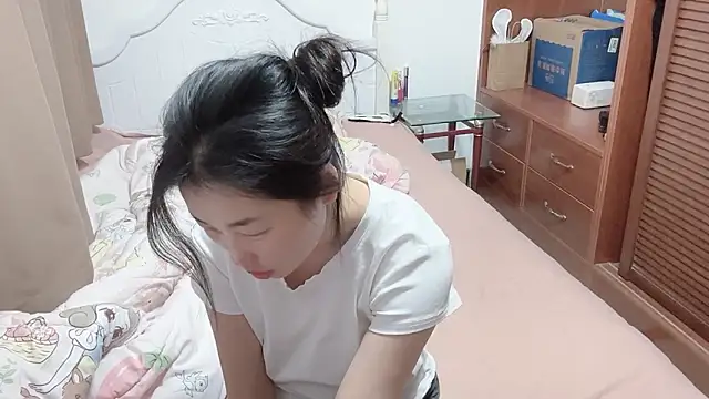 Snapshot of XIAOnaimao-001 chatting on 7, 5, 2026 XIAOnaimao-001 online show from 7, 5, 2026