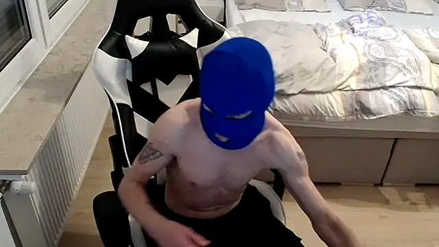 Snapshot of BadBoyMasked chatting on 28, 4, 2026 BadBoyMasked online show from 28, 4, 2026