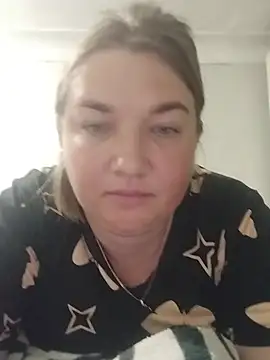 Snapshot of MiyaOlliver chatting on 2, 8, 2026 MiyaOlliver online show from 2, 8, 2026
