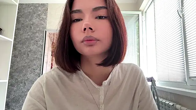 Snapshot of MarylnMonnier chatting on 18, 5, 2026 MarylnMonnier online show from 18, 5, 2026
