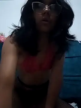Snapshot of VaneMoon chatting on 13, 5, 2026 VaneMoon online show from 13, 5, 2026