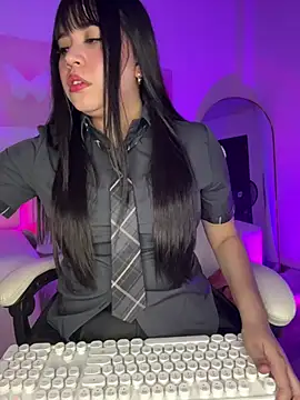 Snapshot of iEmily_ chatting on 9, 5, 2026 iEmily online show from 9, 5, 2026