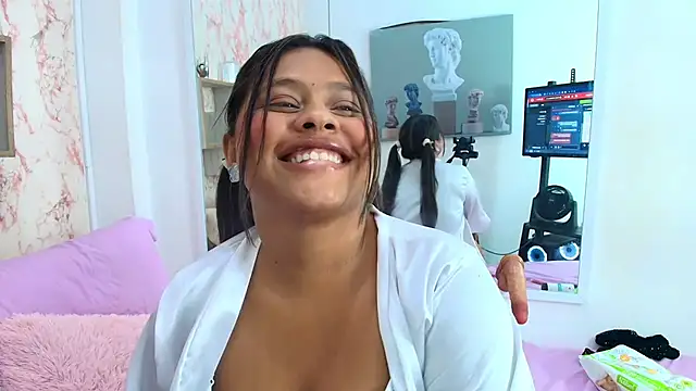 Snapshot of Valeria_Voss chatting on 5, 6, 2026 Valeria Voss online show from 5, 6, 2026