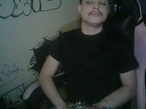 Snapshot of MaxVeyra chatting on 10, 5, 2026 MaxVeyra online show from 10, 5, 2026