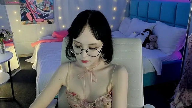 Lilac-Muse online show from 28, 6, 2026