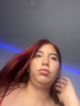 Snapshot of Caro_redd chatting on 7, 5, 2026 Caro redd online show from 7, 5, 2026