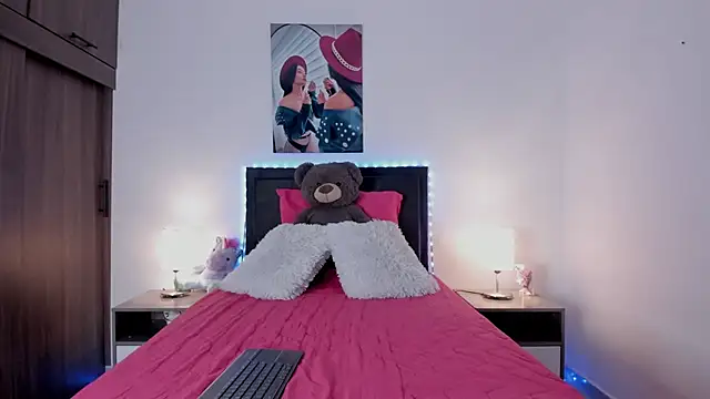 alana greey  online show from 23, 7, 2026