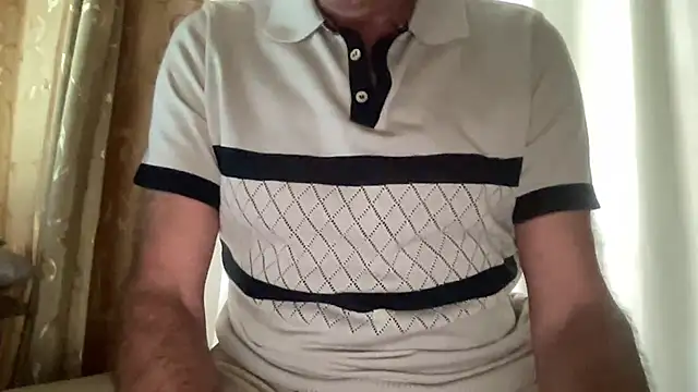 Snapshot of henrybull007 chatting on 4, 6, 2026 henrybull007 online show from 4, 6, 2026