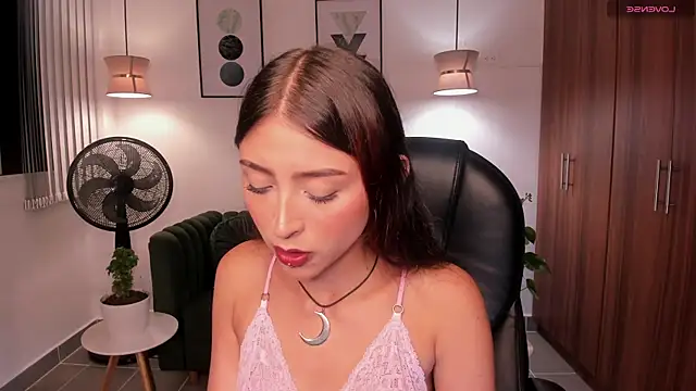Snapshot of Nikky_sweett_ chatting on 28, 5, 2026 Nikky sweett online show from 28, 5, 2026