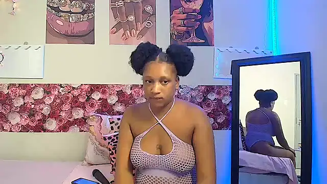 Snapshot of EnchantingLisa chatting on 26, 5, 2026 EnchantingLisa online show from 26, 5, 2026