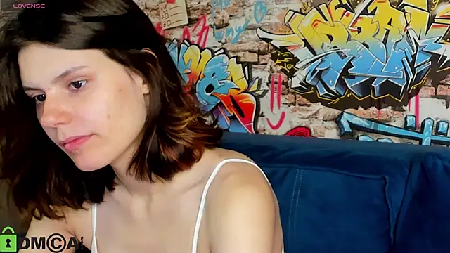 Kira Be11 online show from 25, 6, 2026
