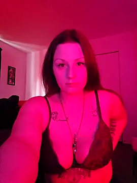 Snapshot of EmilyRay00 chatting on 23, 6, 2026 EmilyRay00 online show from 23, 6, 2026