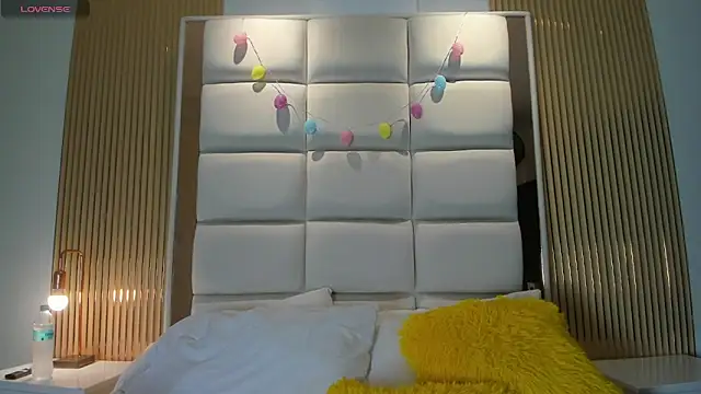 Snapshot of Megann_Rousee chatting on 8, 5, 2026 Megann Rousee online show from 8, 5, 2026