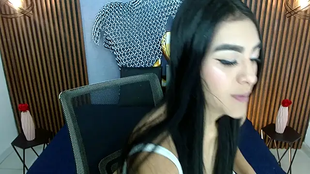 Snapshot of RoxxySweet01 chatting on 14, 5, 2026 RoxxySweet01 online show from 14, 5, 2026