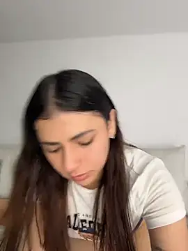 Snapshot of EmilyCxx chatting on 8, 7, 2026 EmilyCxx online show from 8, 7, 2026