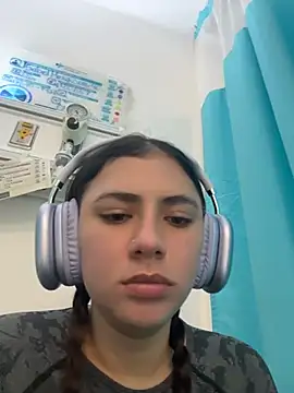 Snapshot of EmilyCxx chatting on 11, 7, 2026 EmilyCxx online show from 11, 7, 2026
