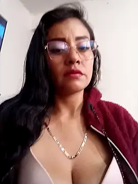 Snapshot of mili_hotty chatting on 2, 6, 2026 mili hotty online show from 2, 6, 2026