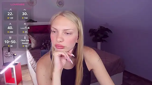 Snapshot of NancyGlamour chatting on 13, 6, 2026 NancyGlamour online show from 13, 6, 2026