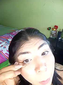 Snapshot of PequenaNena chatting on 8, 5, 2026 PequenaNena online show from 8, 5, 2026