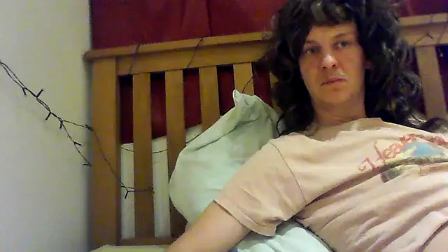 Snapshot of Louisetease chatting on 28, 4, 2026 Louisetease online show from 28, 4, 2026