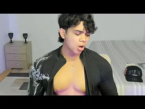 Snapshot of noahprada chatting on 14, 5, 2026 noahprada online show from 14, 5, 2026