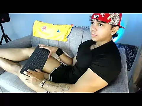 Snapshot of noahprada chatting on 23, 6, 2026 noahprada online show from 23, 6, 2026