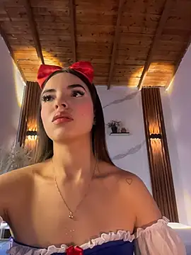 Snapshot of catalina_lafer chatting on 30, 5, 2026 catalina lafer online show from 30, 5, 2026