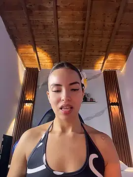 Snapshot of catalina_lafer chatting on 8, 6, 2026 catalina lafer online show from 8, 6, 2026