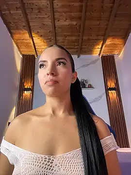 Snapshot of catalina_lafer chatting on 16, 6, 2026 catalina lafer online show from 16, 6, 2026