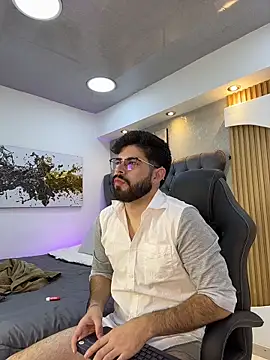 DomBoy  online show from 19, 5, 2026