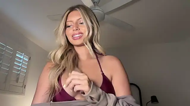 Snapshot of Summerclarke chatting on 19, 5, 2026 Summerclarke online show from 19, 5, 2026