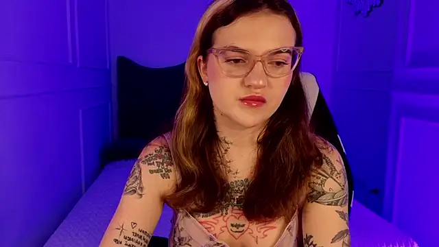 sashaglow  online show from 30, 4, 2026