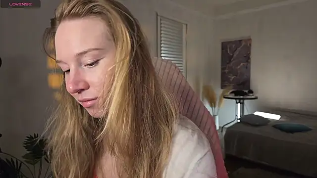 Snapshot of Eve_Sin chatting on 18, 6, 2026 Eve Sin online show from 18, 6, 2026