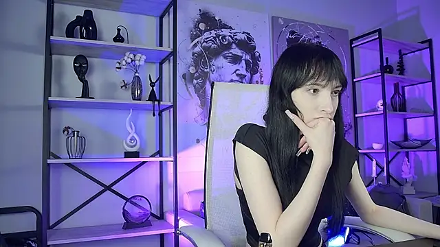 Snapshot of SeraphineSparda chatting on 12, 6, 2026 SeraphineSparda online show from 12, 6, 2026