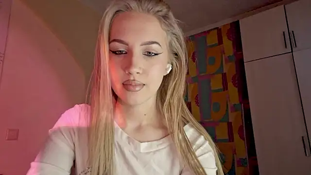 Katrinethequeen online show from 13, 6, 2026