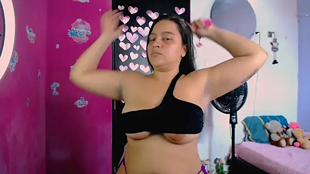 Snapshot of Kiara_tits chatting on 23, 5, 2026 Kiara tits online show from 23, 5, 2026
