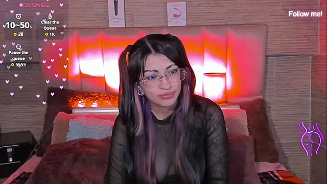 mia smoke  online show from 7, 7, 2026